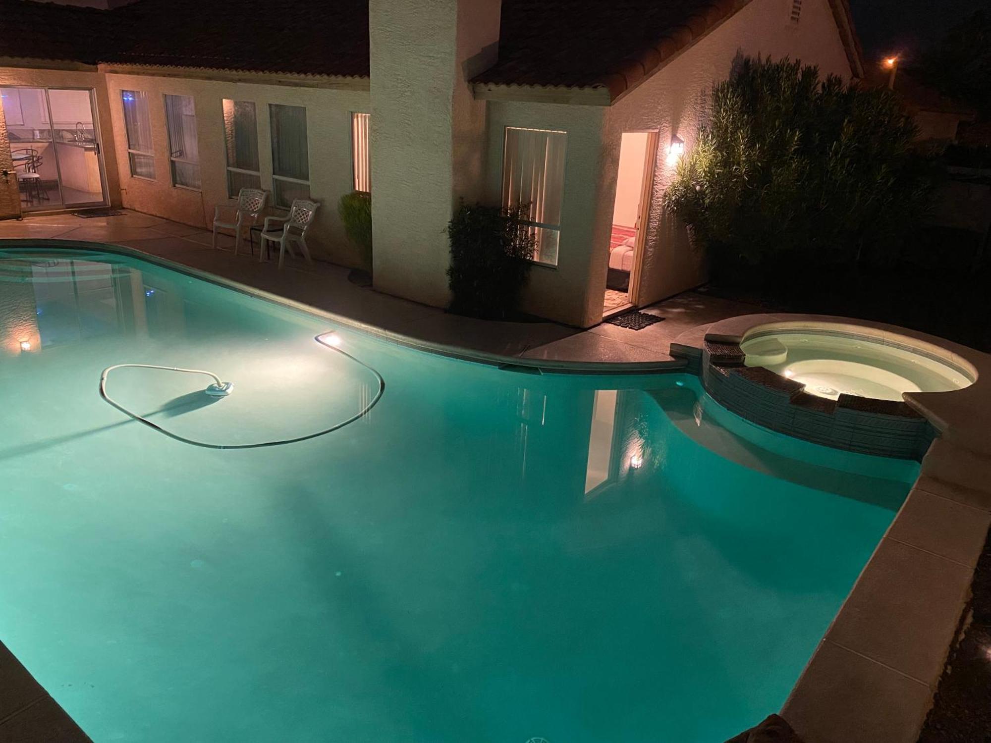 Luxury 1900 Sq Ft House Huge 46 Ft Pool & Hot Spa Las Vegas Zewnętrze zdjęcie